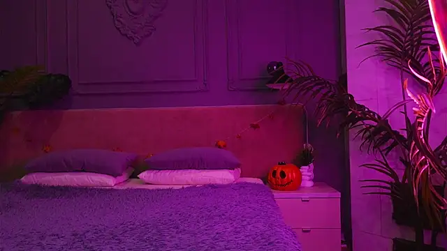 Liv Fay online show from 11-04-25, 02:16