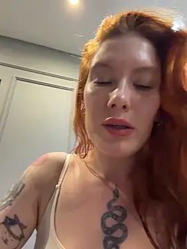 Snapshot of Liv_Fay chatting on 03-21-26, 12:21 Liv Fay online show from 03-21-26, 12:21