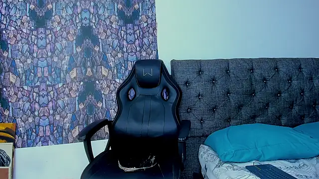 dominic smith  online show from 02-16-25, 02:20