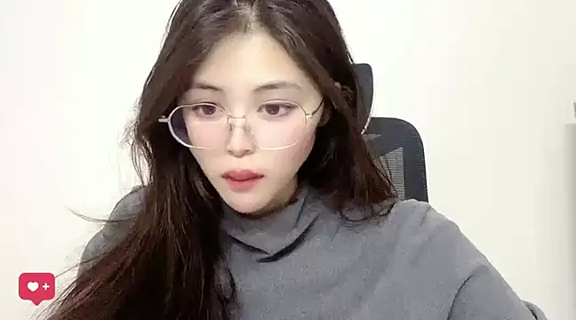 Snapshot of ---MIA--- chatting on 02-02-25, 03:10 ---MIA--- online show from 02-02-25, 03:10