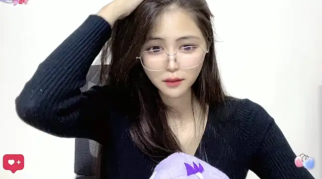 Snapshot of ---MIA--- chatting on 02-05-25, 03:42 ---MIA--- online show from 02-05-25, 03:42