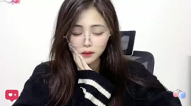Snapshot of ---MIA--- chatting on 02-09-25, 06:33 ---MIA--- online show from 02-09-25, 06:33