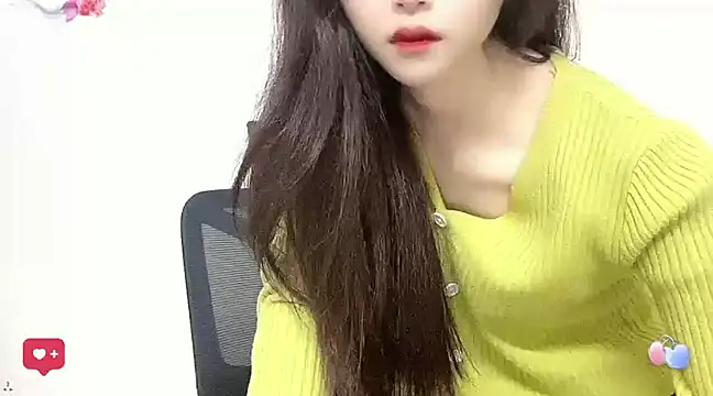 Snapshot of ---MIA--- chatting on 02-22-25, 01:02 ---MIA--- online show from 02-22-25, 01:02