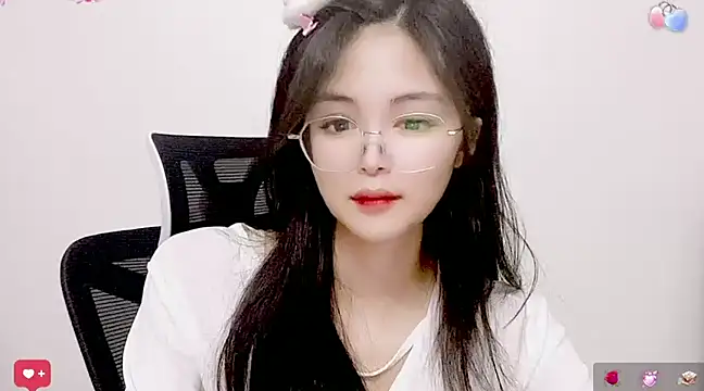 Snapshot of ---MIA--- chatting on 03-08-25, 11:16 ---MIA--- online show from 03-08-25, 11:16