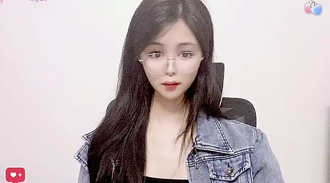 Snapshot of ---MIA--- chatting on 03-09-25, 01:15 ---MIA--- online show from 03-09-25, 01:15