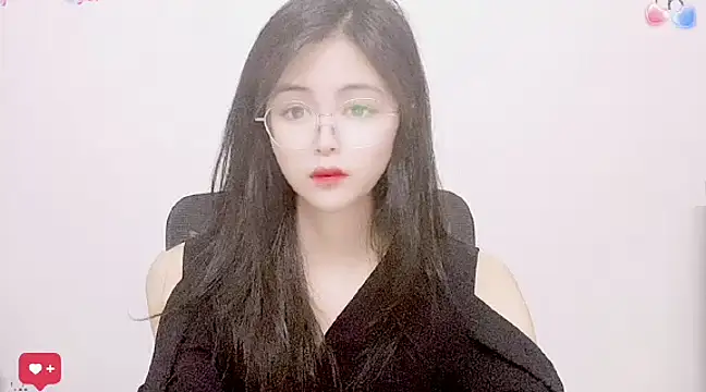 Snapshot of ---MIA--- chatting on 03-22-25, 05:06 ---MIA--- online show from 03-22-25, 05:06