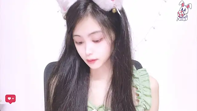 Snapshot of ---MIA--- chatting on 09-10-25, 02:39 ---MIA--- online show from 09-10-25, 02:39
