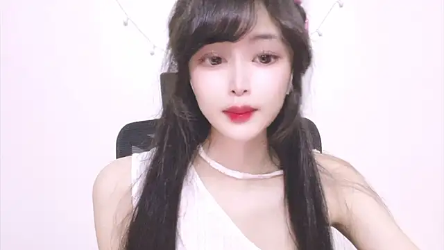 Snapshot of ---MIA--- chatting on 10-02-25, 02:13 ---MIA--- online show from 10-02-25, 02:13