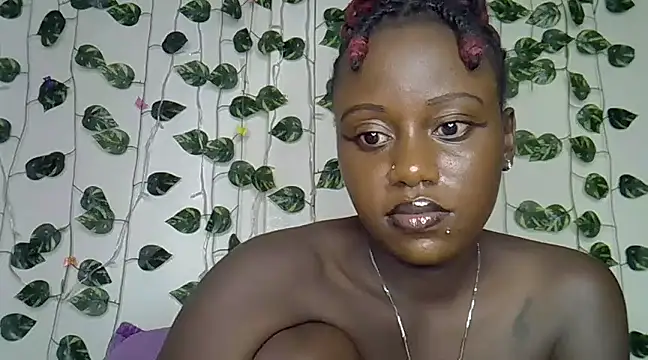 Snapshot of sexybree_ chatting on 01-08-25, 04:12 sexybree  online show from 01-08-25, 04:12