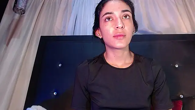 Snapshot of srta_luciana chatting on 05-12-26, 11:51 srta luciana online show from 05-12-26, 11:51