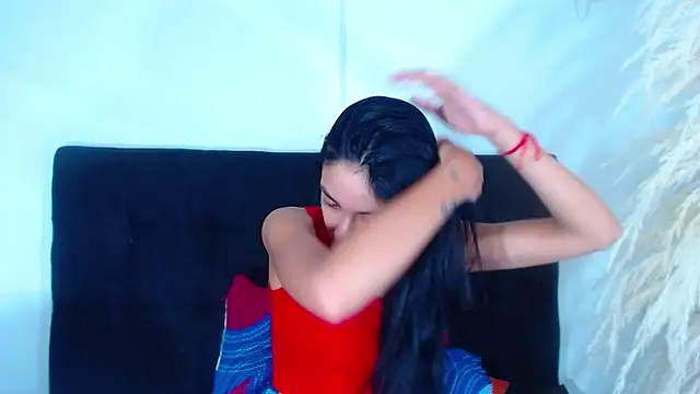 Snapshot of srta_luciana chatting on 06-01-26, 12:07 srta luciana online show from 06-01-26, 12:07