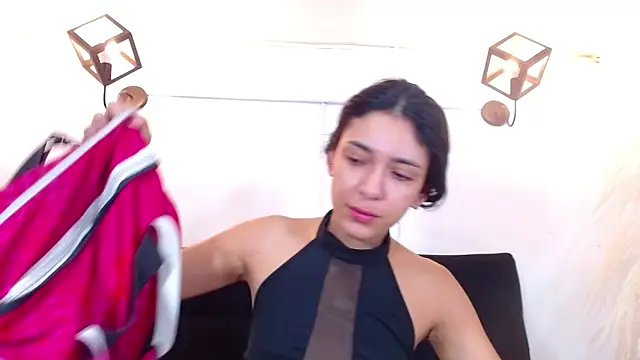 Snapshot of srta_luciana chatting on 06-11-26, 12:03 srta luciana online show from 06-11-26, 12:03