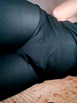 Snapshot of Hotpussy3ox chatting on 10-07-25, 05:37 Hotpussy3ox online show from 10-07-25, 05:37