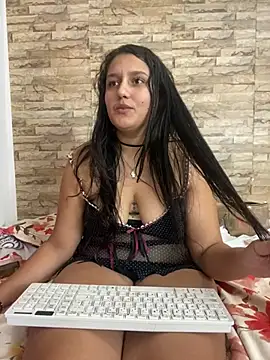 Snapshot of saray_gomez22 chatting on 12-15-24, 06:07 saray gomez22 online show from 12-15-24, 06:07