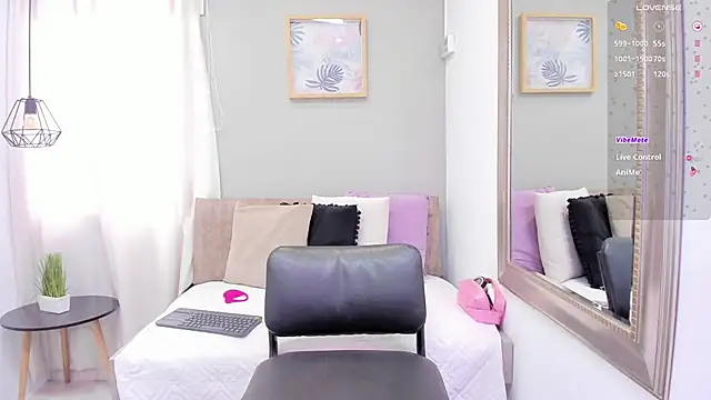 Snapshot of Miranda_doll_ chatting on 05-20-26, 12:11 Miranda doll online show from 05-20-26, 12:11