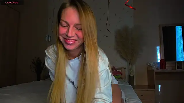 Snapshot of Jeanne_Williams chatting on 03-12-25, 08:41 Jeanne Williams online show from 03-12-25, 08:41