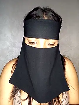 Snapshot of Narimane_maroc chatting on 11-10-25, 01:48 Narimane maroc online show from 11-10-25, 01:48