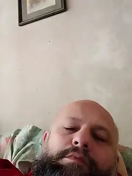 Snapshot of AlexandruCsaba chatting on 12-17-24, 09:39 AlexandruCsaba online show from 12-17-24, 09:39