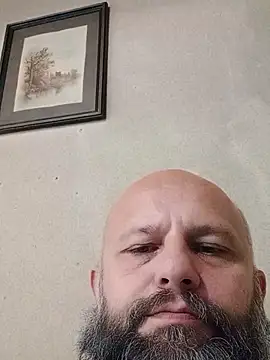 Snapshot of AlexandruCsaba chatting on 10-29-25, 09:33 AlexandruCsaba online show from 10-29-25, 09:33