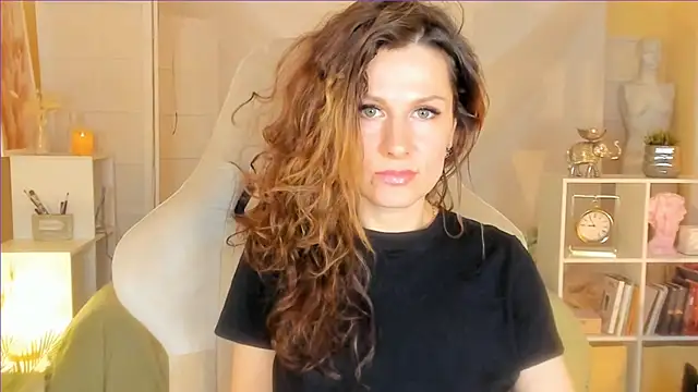 Snapshot of April_o_Nill chatting on 03-16-25, 02:55 April o Nill online show from 03-16-25, 02:55