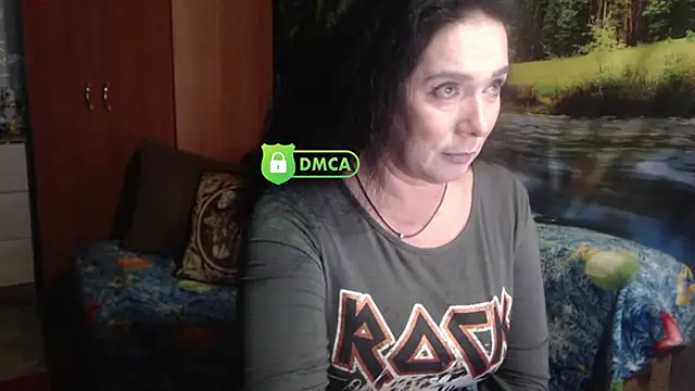 Snapshot of RositaSky chatting on 12-12-24, 10:31 RositaSky online show from 12-12-24, 10:31