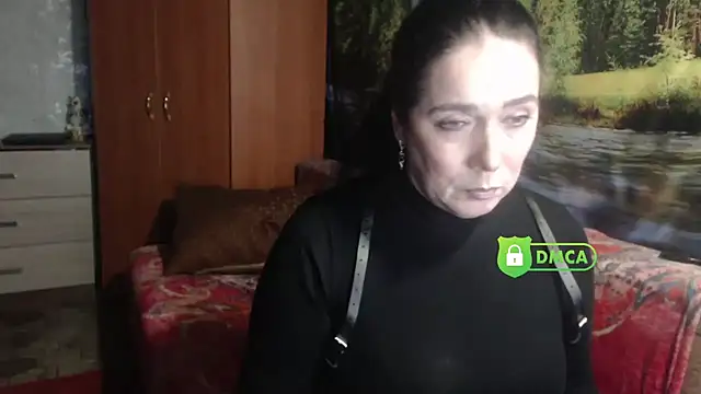 Snapshot of RositaSky chatting on 12-17-24, 10:22 RositaSky online show from 12-17-24, 10:22