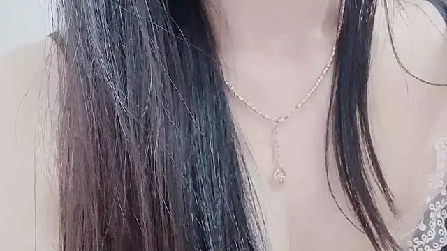 LinhChi 9x online show from 02-06-26, 01:43