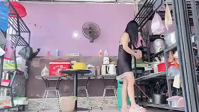 LinhChi 9x online show from 04-22-26, 02:58