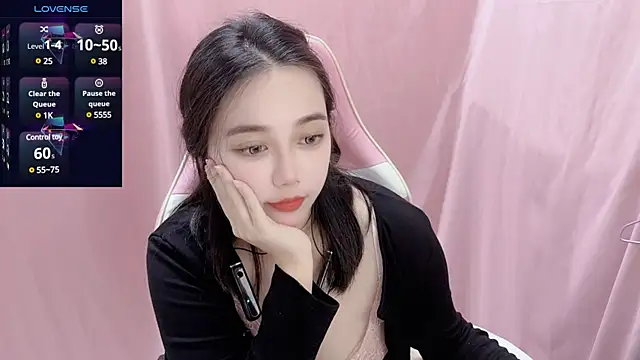 Snapshot of Cat1314 chatting on 02-21-25, 12:17 Cat1314 online show from 02-21-25, 12:17