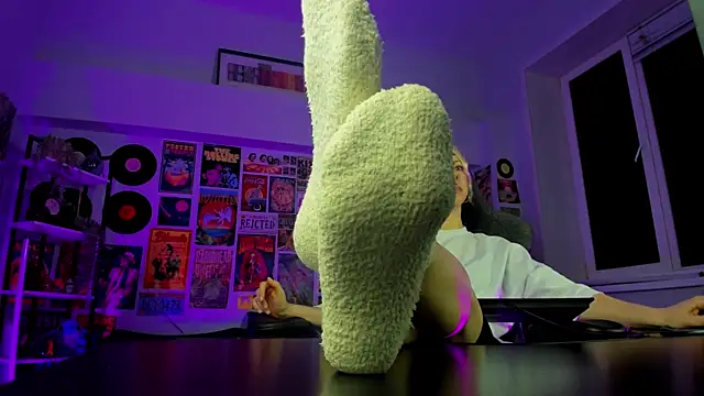 LylithSkye online show from 01-29-25, 02:21