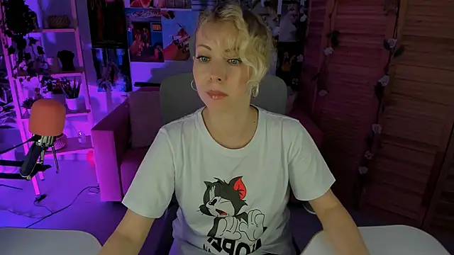 LylithSkye online show from 03-06-25, 11:36