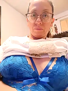 miss hanna07 online show from 10-28-25, 04:53