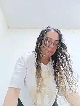 miss hanna07 online show from 06-19-26, 06:12