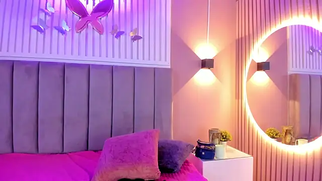 Snapshot of diosa_cristal chatting on 02-18-25, 06:48 diosa cristal online show from 02-18-25, 06:48