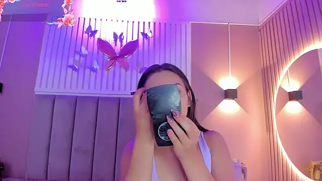 Snapshot of diosa_cristal chatting on 03-08-25, 03:28 diosa cristal online show from 03-08-25, 03:28