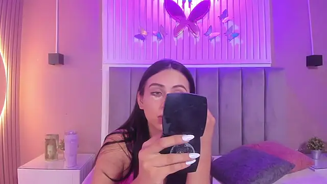 Snapshot of diosa_cristal chatting on 09-23-25, 03:31 diosa cristal online show from 09-23-25, 03:31