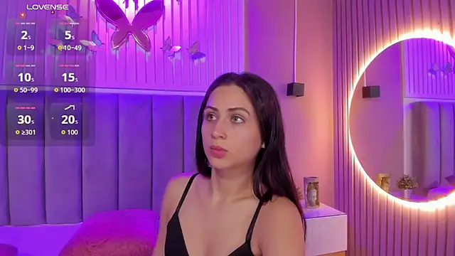 Snapshot of diosa_cristal chatting on 10-21-25, 04:02 diosa cristal online show from 10-21-25, 04:02