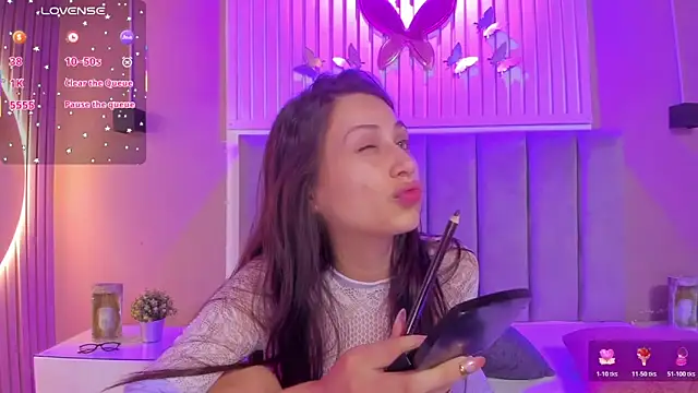 Snapshot of diosa_cristal chatting on 11-19-25, 03:17 diosa cristal online show from 11-19-25, 03:17