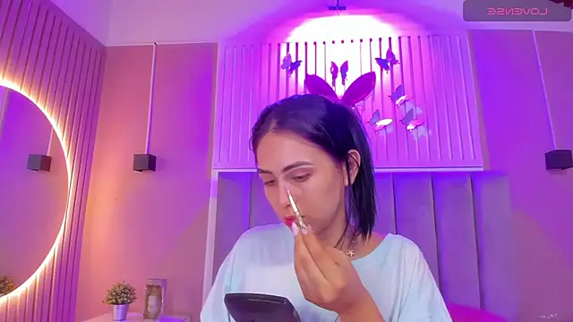 Snapshot of diosa_cristal chatting on 12-16-25, 04:06 diosa cristal online show from 12-16-25, 04:06