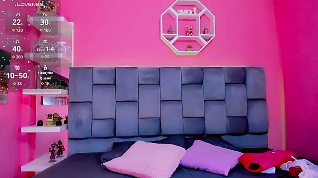 Saamanthaa11 online show from 04-28-26, 05:12