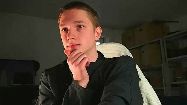 dustyn fox online show from 04-18-26, 07:01