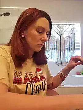 Snapshot of MissyRoulette chatting on 12-22-24, 08:36 MissyRoulette online show from 12-22-24, 08:36