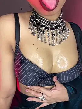 Hot-sexy222 online show from 11-04-25, 03:11