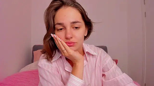 JudyAngil online show from 06-18-26, 05:41
