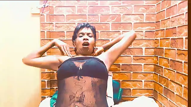Fuckable Nasty MILF online show from 06-10-26, 05:12
