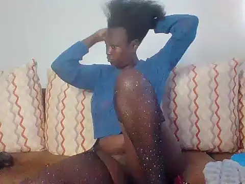 Snapshot of Sexiebony12 chatting on 06-28-26, 06:19 Sexiebony12 online show from 06-28-26, 06:19
