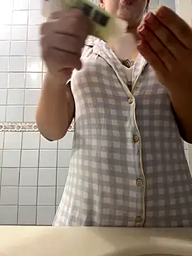 Julinha18 online show from 12-06-24, 02:24