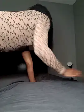 MILFCandy online show from 03-11-25, 03:59