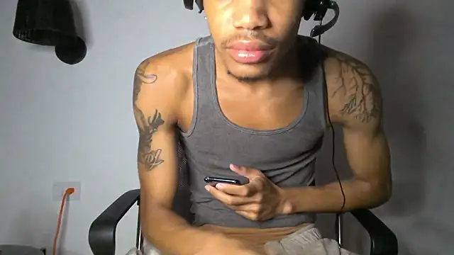 Skinnyblackman online show from 06-25-26, 02:33