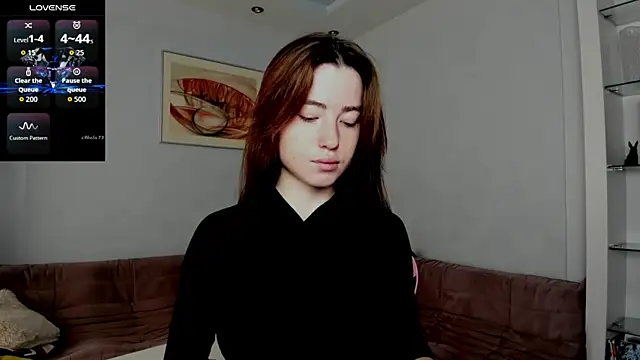 Snapshot of Luxuryalma chatting on 10-07-25, 06:43 Luxuryalma online show from 10-07-25, 06:43